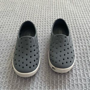 Old Navy gray slip on shoes